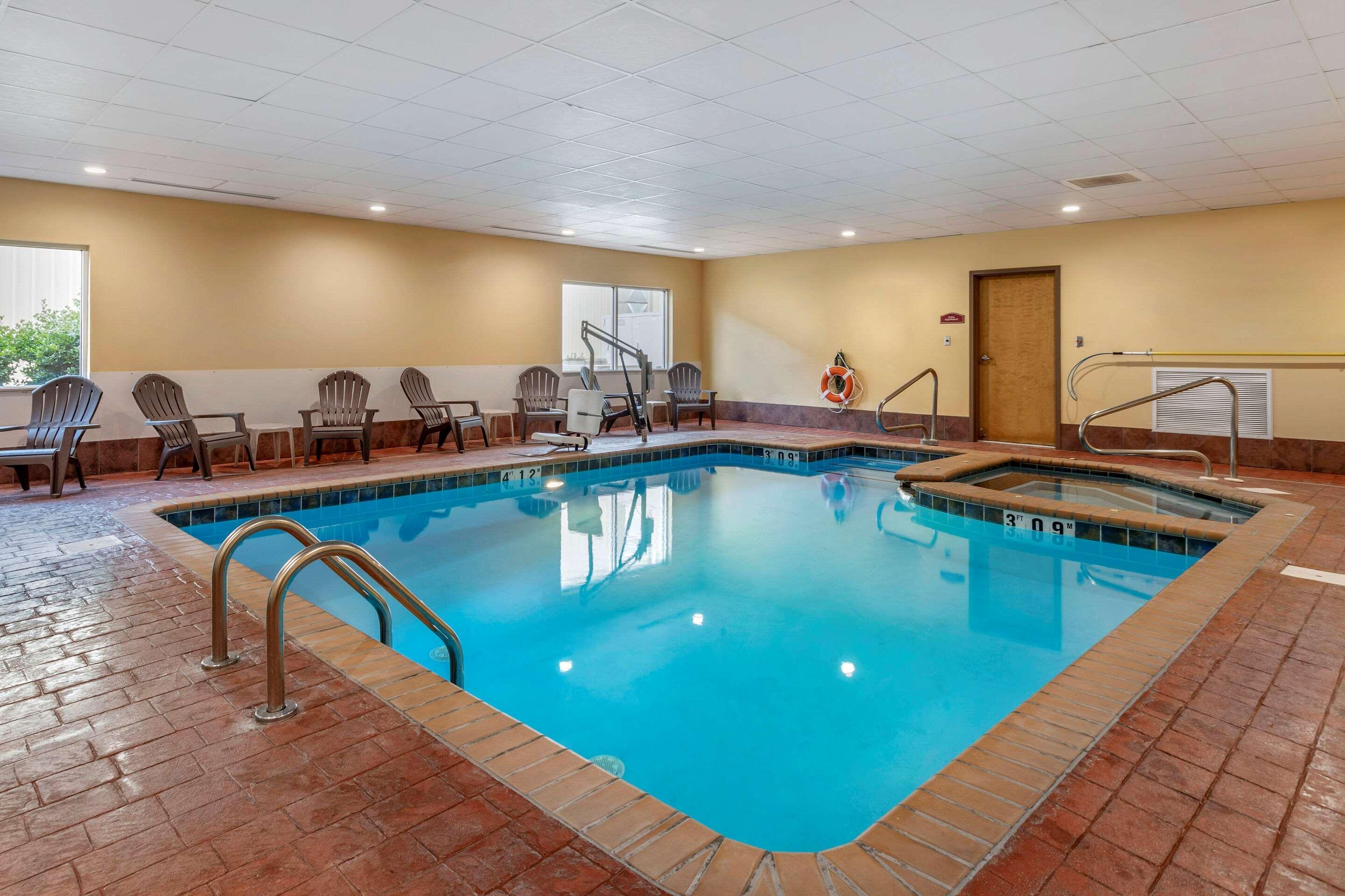 Comfort Suites Florence Shoals Area Bagian luar foto