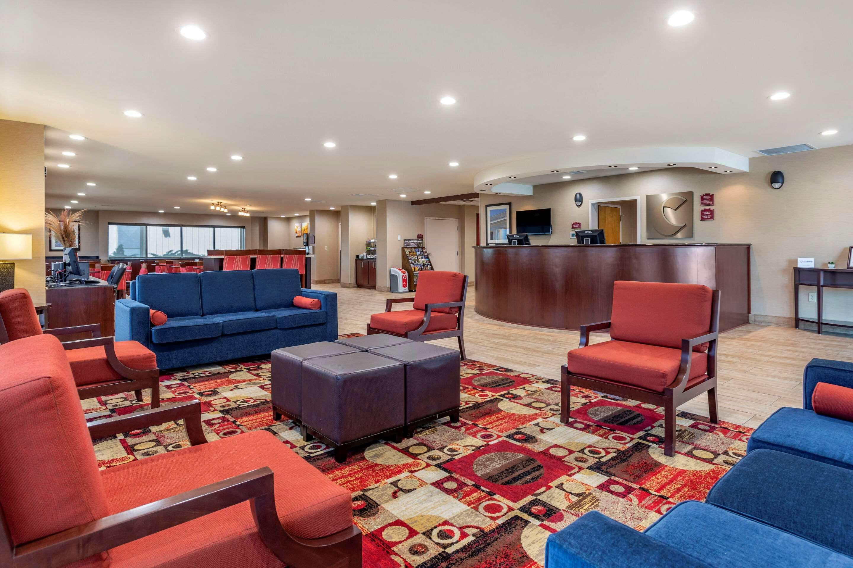 Comfort Suites Florence Shoals Area Bagian luar foto