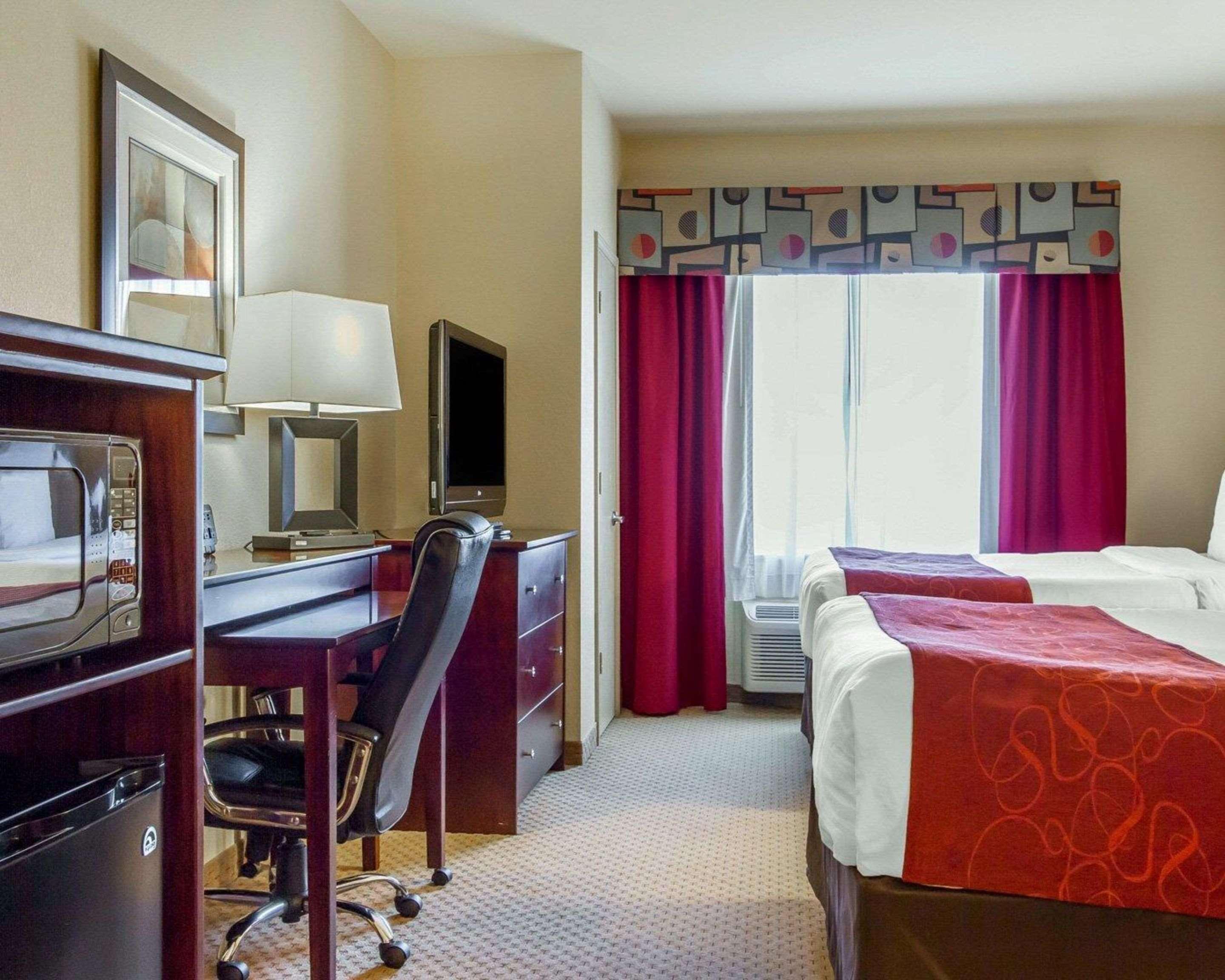Comfort Suites Florence Shoals Area Bagian luar foto