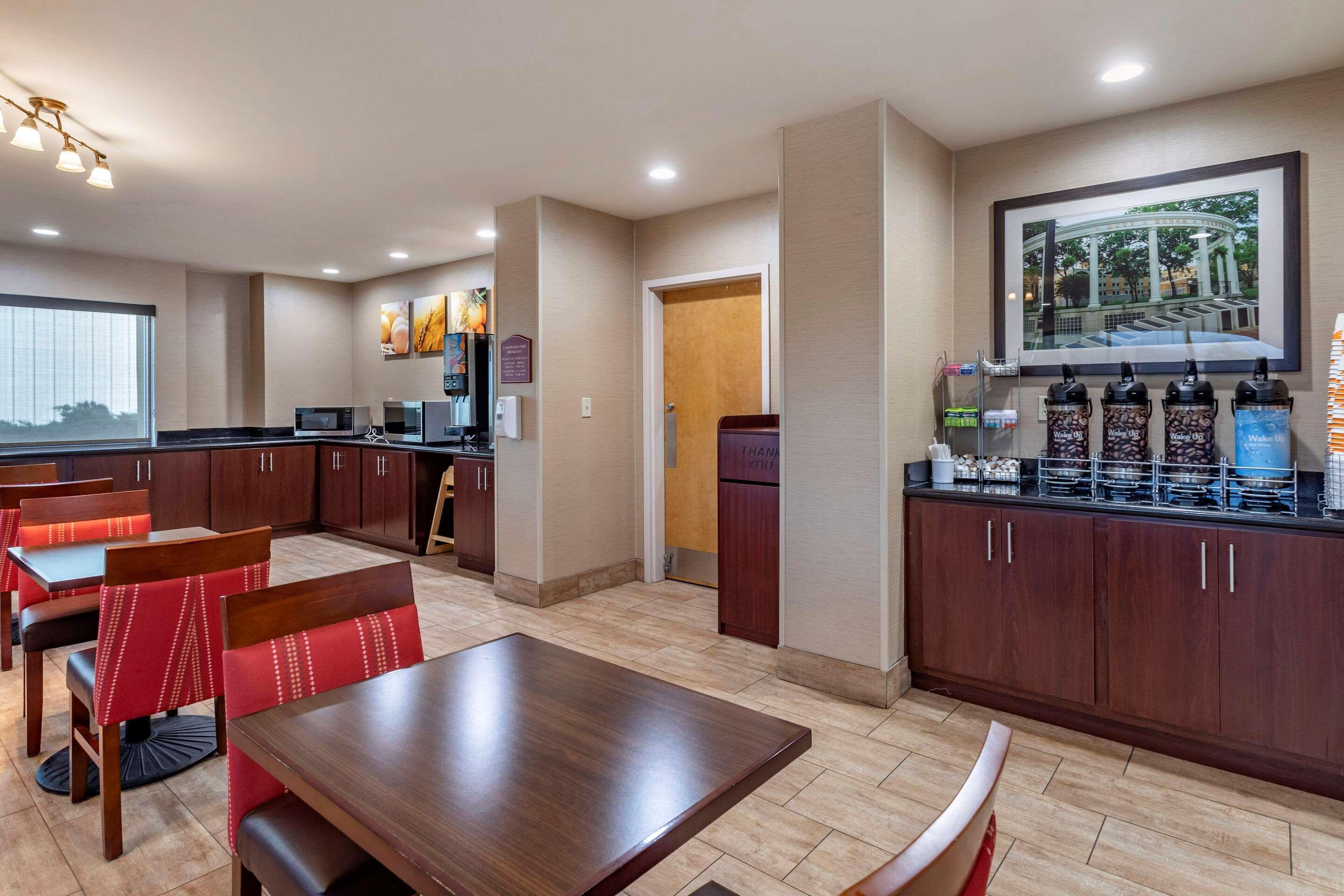 Comfort Suites Florence Shoals Area Bagian luar foto