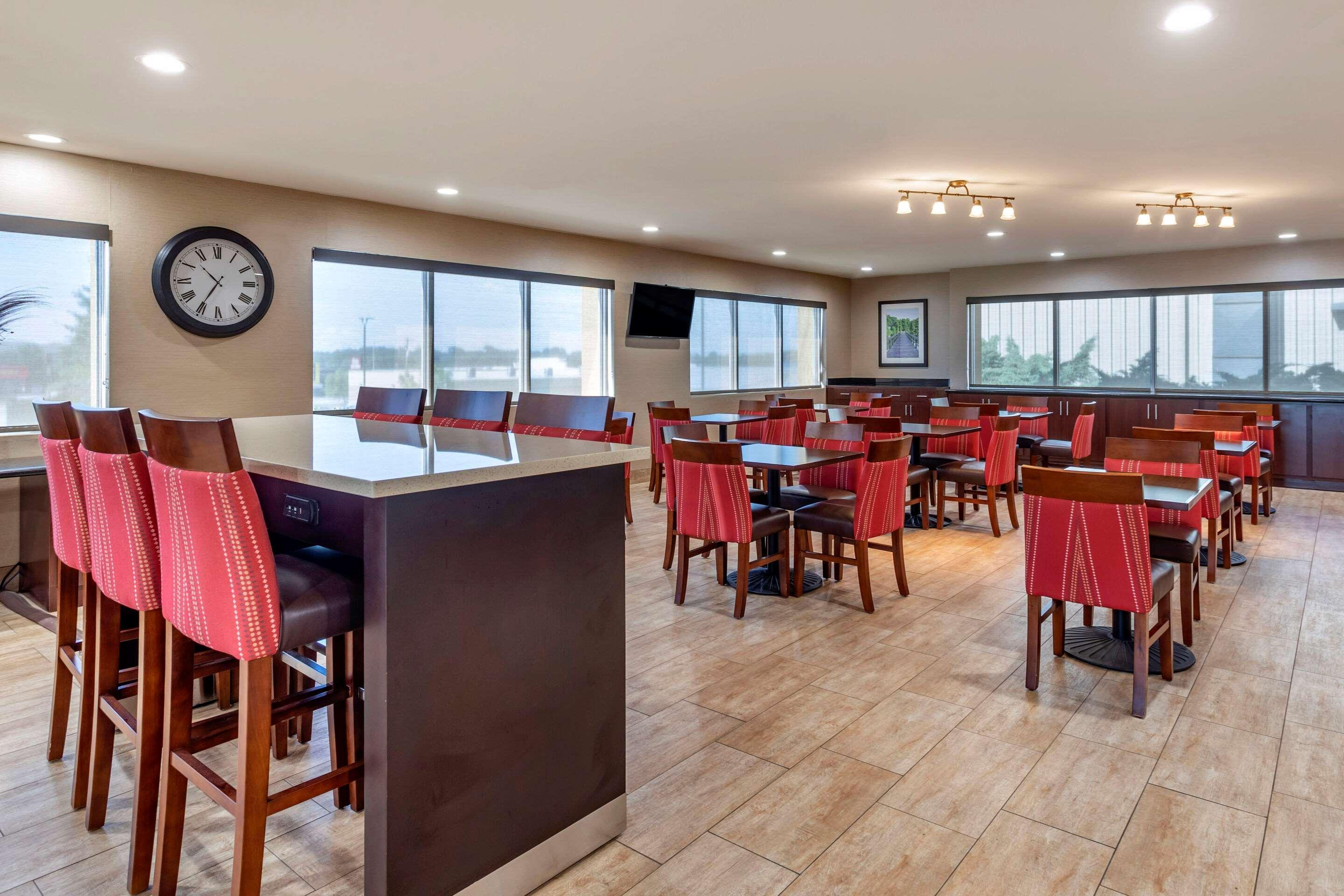 Comfort Suites Florence Shoals Area Bagian luar foto