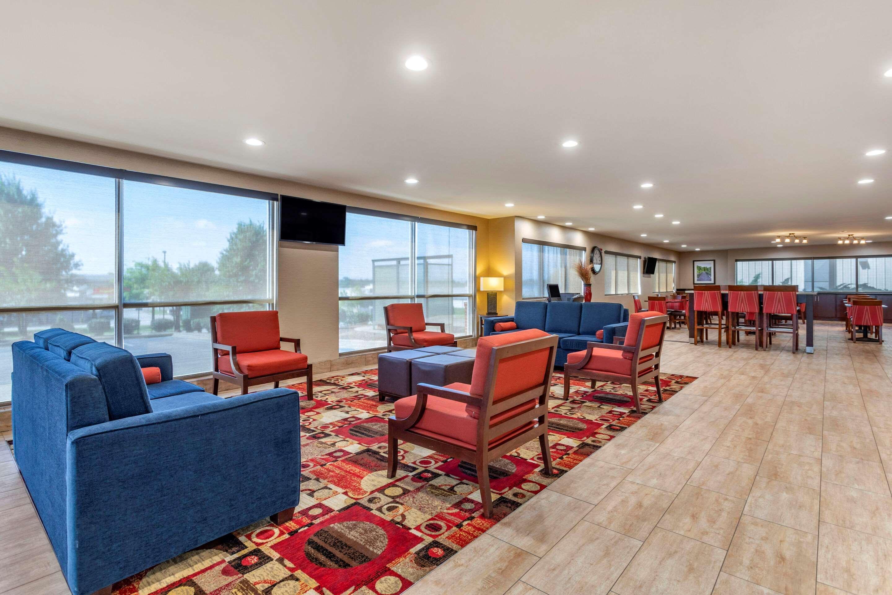 Comfort Suites Florence Shoals Area Bagian luar foto